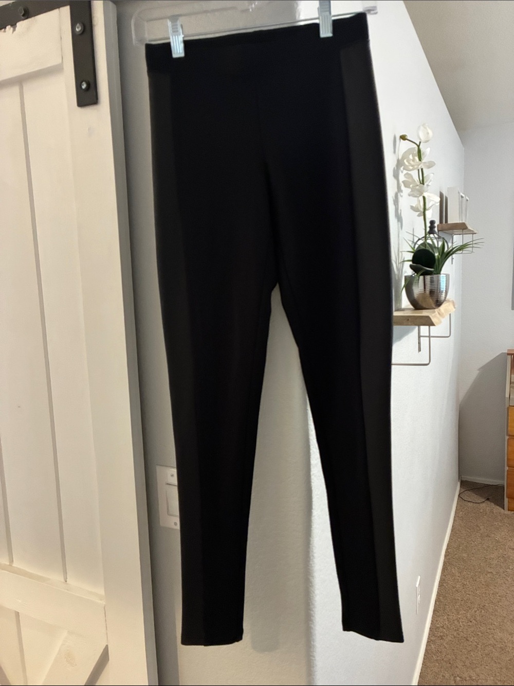 NWOT!! Express Black Ponte Skinny Leggings - Sleek Stretch